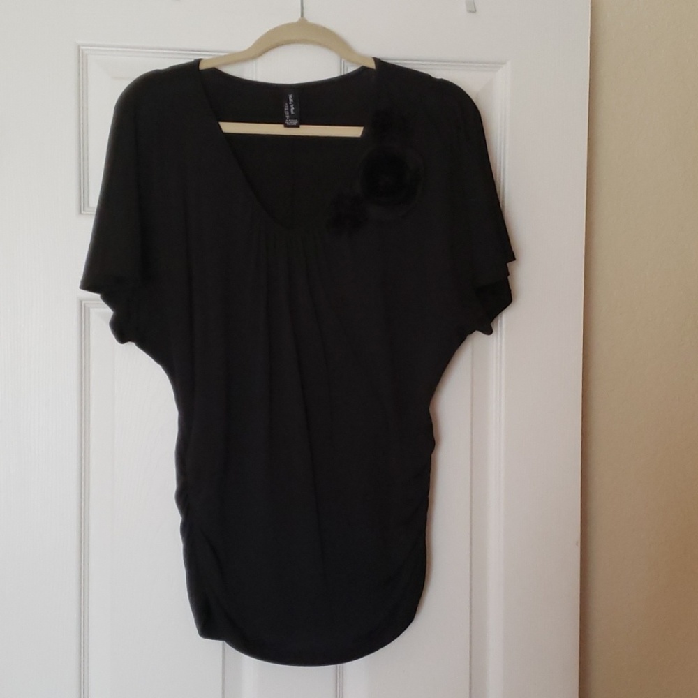 T Shirt with Rose Detail